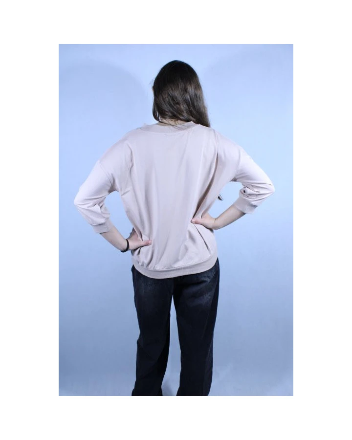 Bluzka damska z haftem | Styl i komfort na co dzień