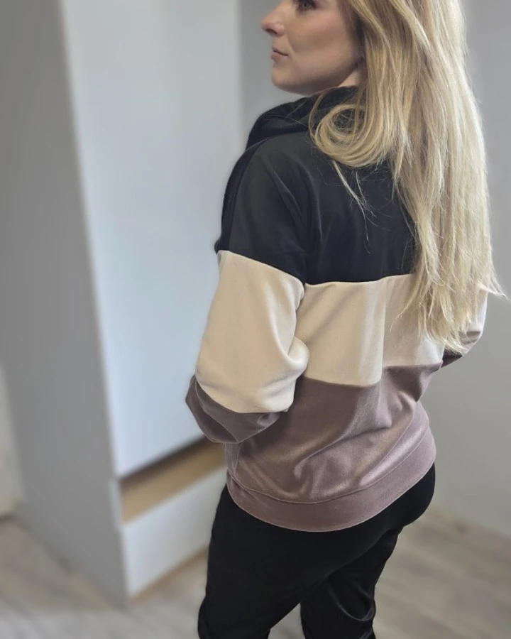 Damski komplet dresowy welurowy z kapturem