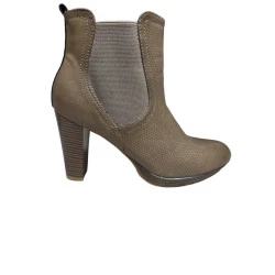 Beżowe botki damskie na obcasie