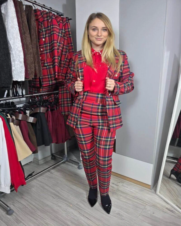 Komplet w czerwoną szkocką kratę – zestaw marynarka + spodnie