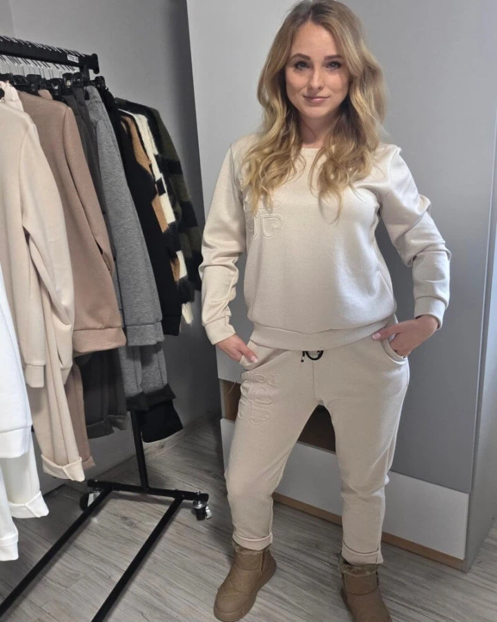 Dres damski LOVE  – komplet z wiskozy, bluza i spodnie