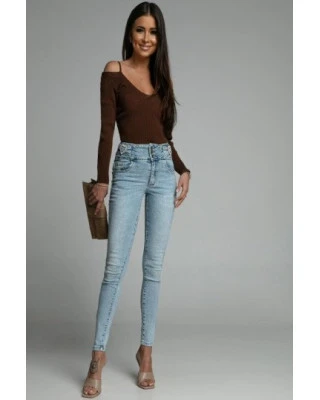 Bluzka prążkowana z odkrytymi ramionami - kobieca i stylowa