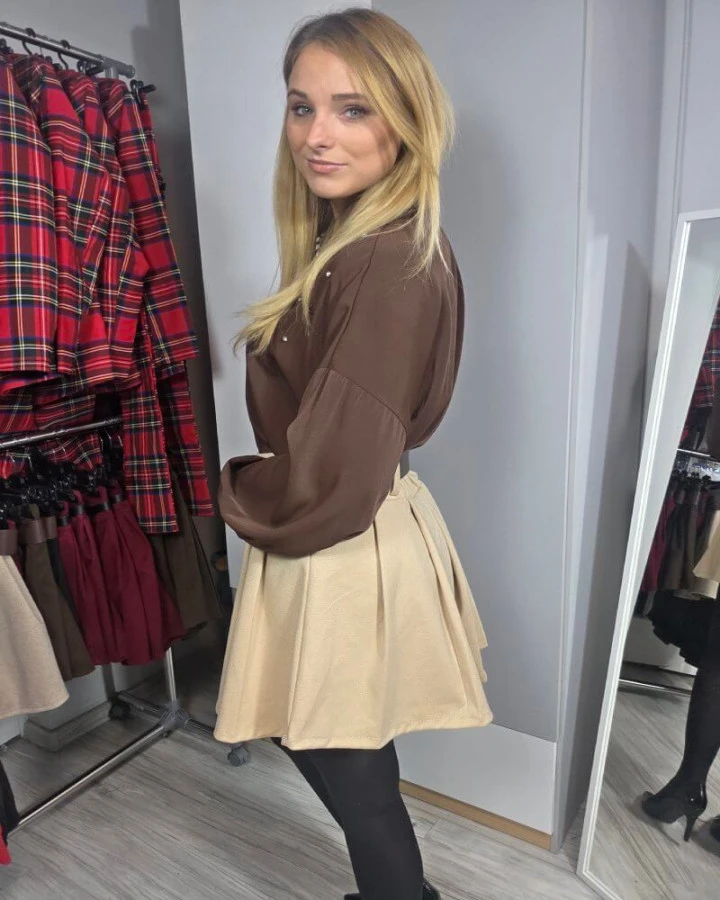 Rozkloszowane spódniczko-spodenki z paskiem | IdeaFashion