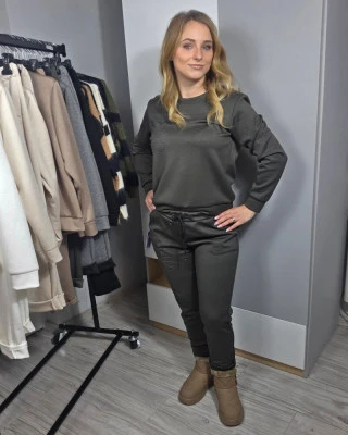 Dres damski LOVE  – komplet z wiskozy, bluza i spodnie