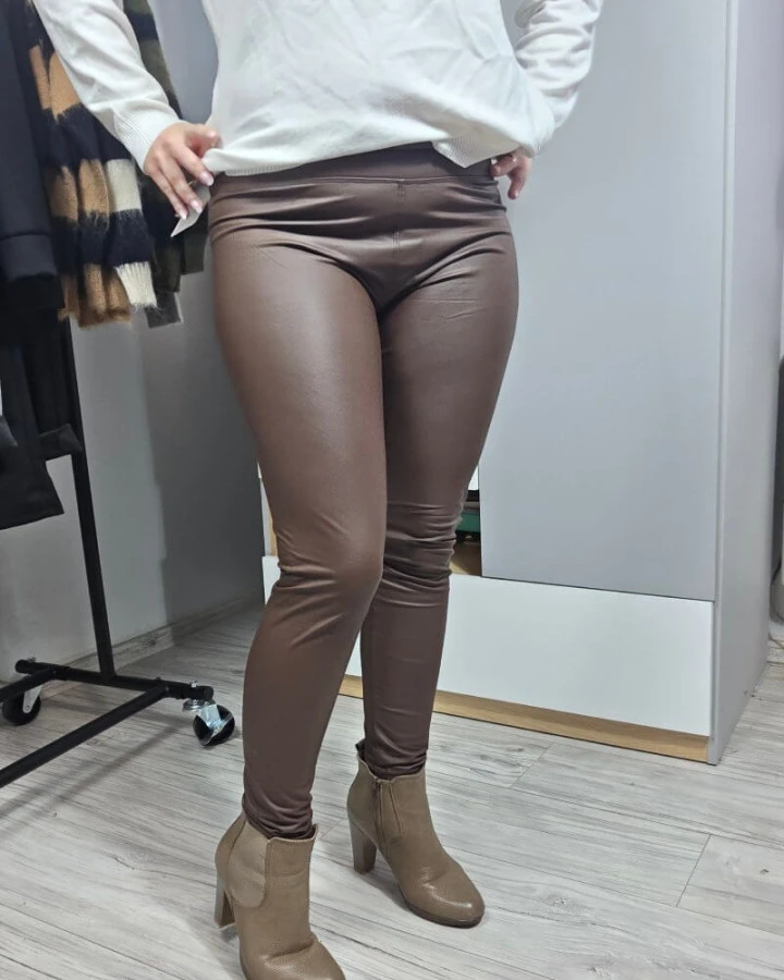 Legginsy z wysokim stanem - dopasowany krój i wygoda