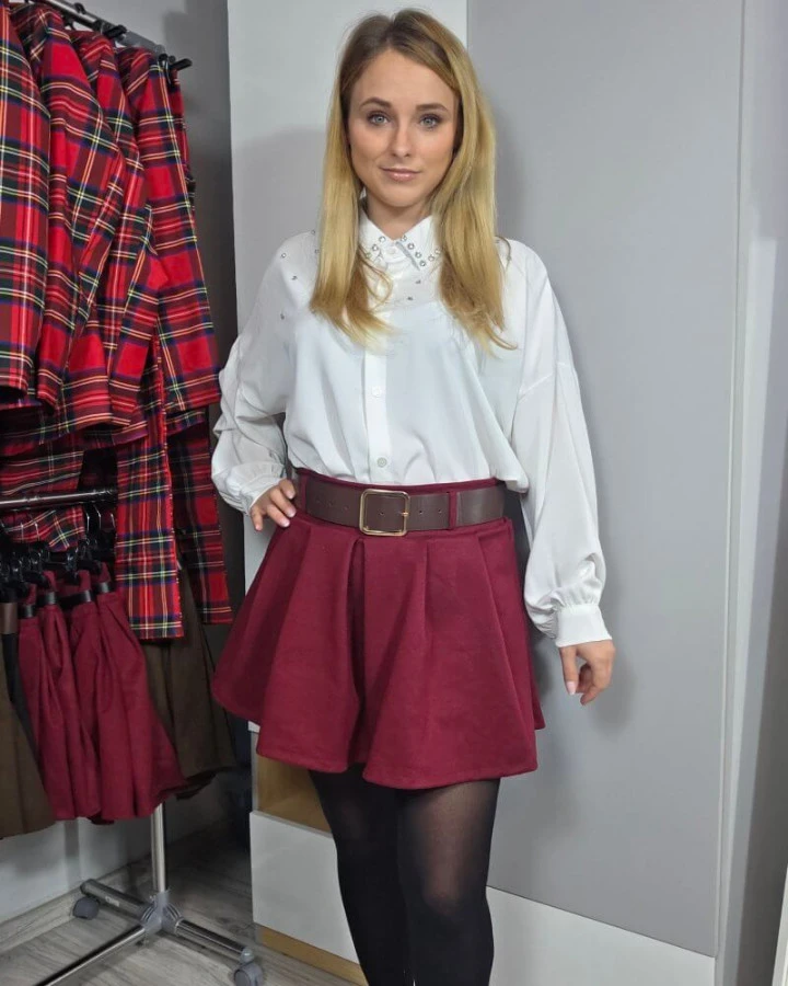 Rozkloszowane spódniczko-spodenki z paskiem | IdeaFashion